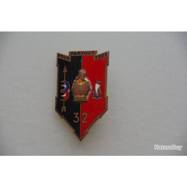 INSIGNE  DU 32 � BATAILLON DU GENIE   / 3 � D.I.A  --- E.MARDINI  -------------------------