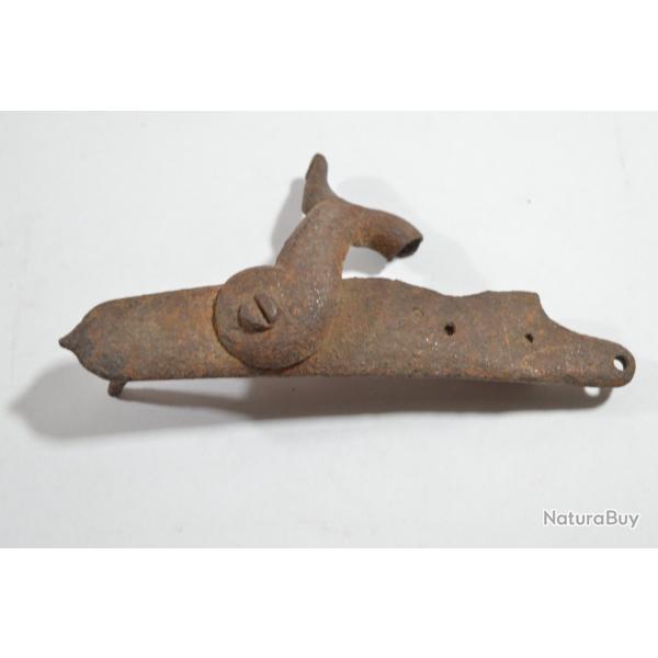 Platine pour fusil Ancien 1847/ 1842 Charleville ? Saint Etienne TULLE  � identifier (17)