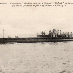 CPA - Marine de Guerre -Le Submersible Vend&eacute;miaire   - N&deg;3340