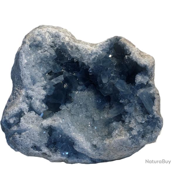 Magnifique et rare g�ode de Celestite de Madagascar de 13 kg