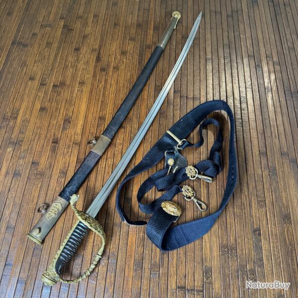 BEAU SABRE 1837-91 D'OFFICIER DE MARINE DANS SON FOURREAU ET AVEC SON CEINTURON COMPLET
