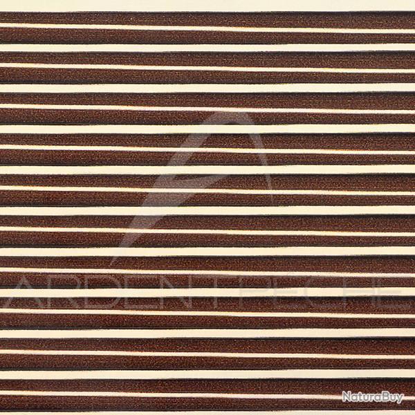 Hemingway's Quills Holo marron