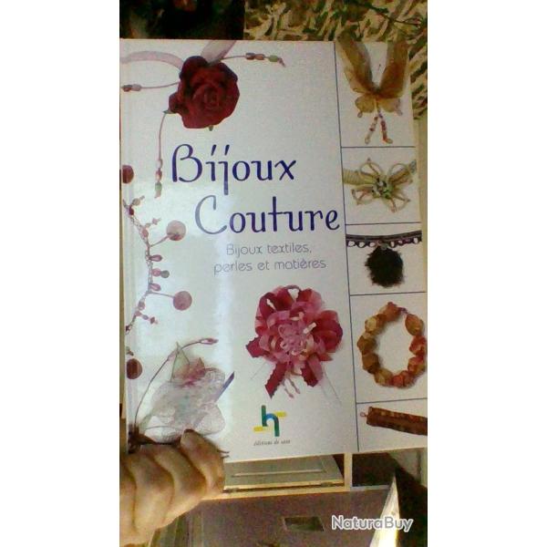 Bijoux couture bijoux textiles perles et matieres - Editions de Saxe-
