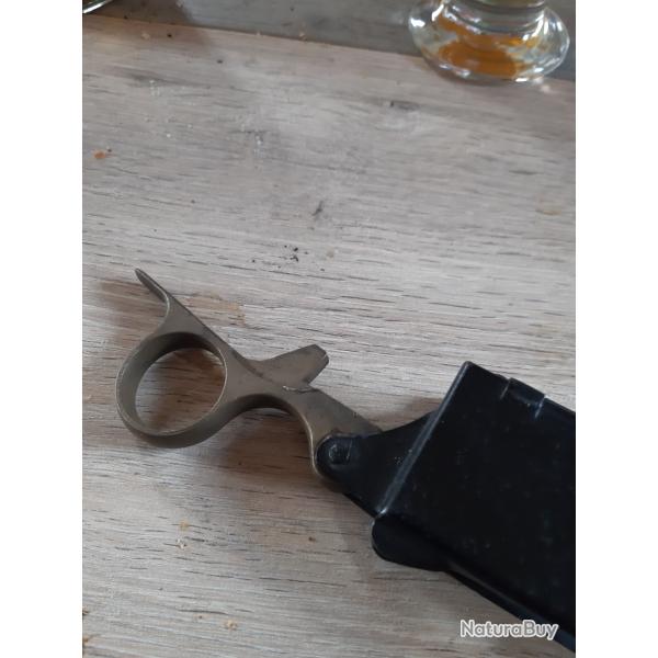 Je vends une charrette de STEN MK 2 d'origine. Parfait �tat. Faire offre correct.�  venir chercher