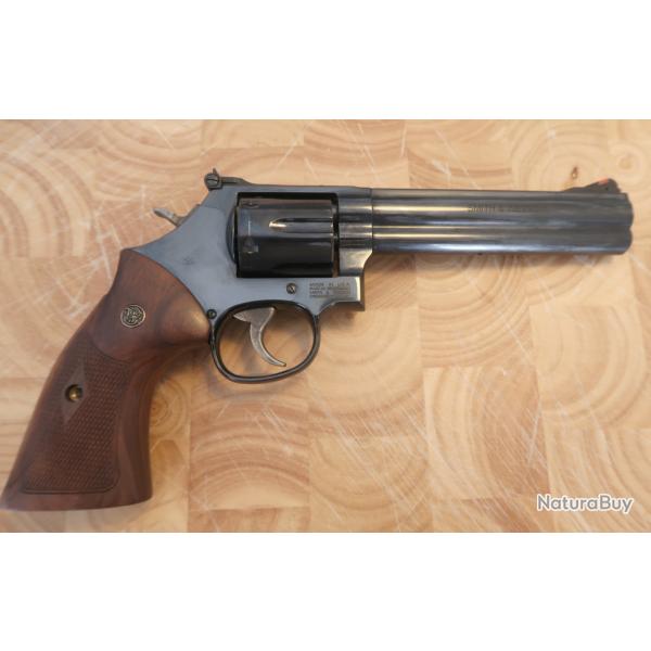 vends Smith et Wesson mod 586 - 357 mag