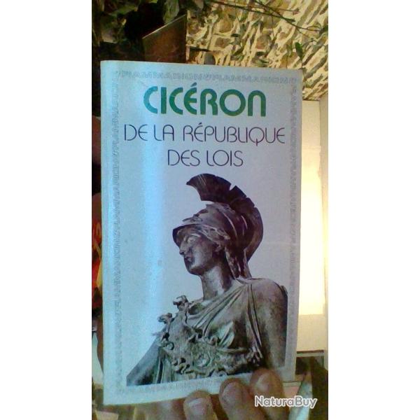 De la republique des lois par Ciceron - Flammarion -