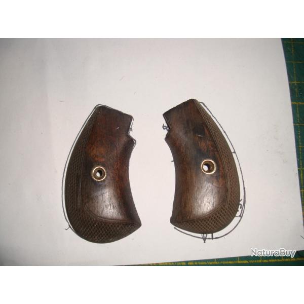 PLAQUETTES DE BULL DOG AVEC VIS