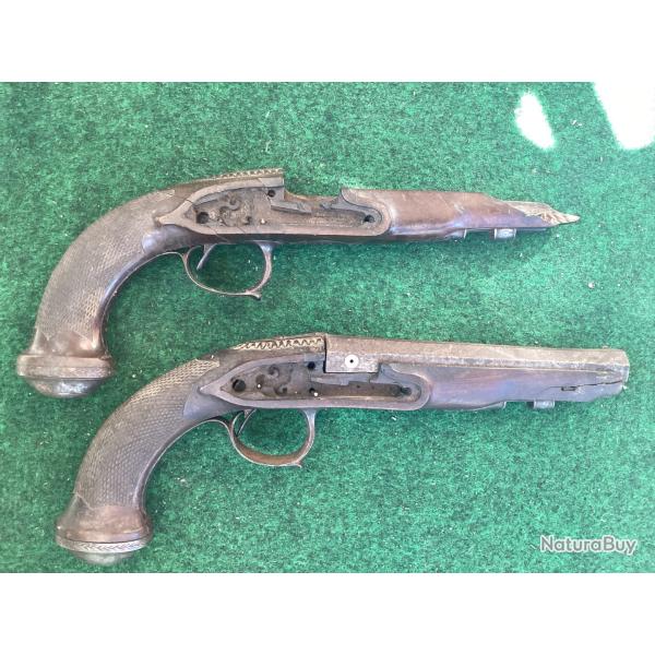 Paire de pistolets � restaurer