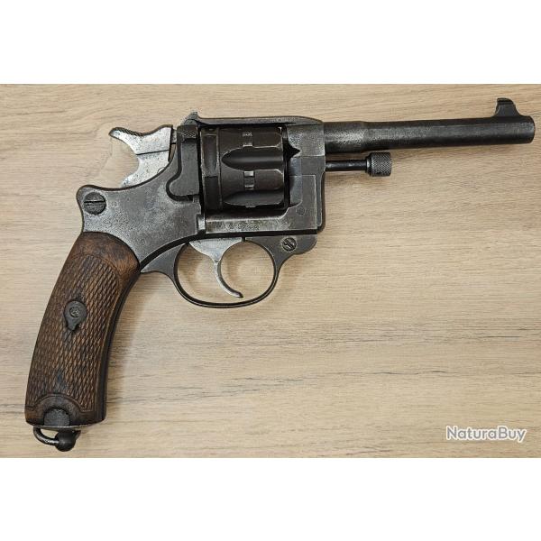Revolver MAS 1892 - Dat� 1902 - 8x27mm - Arme r�glementaire fran�aise - �tat de tir