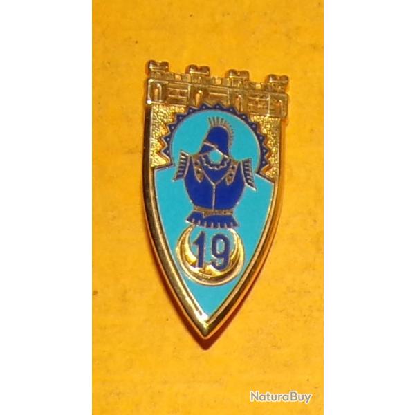 19� R�giment du G�nie, hauteur 44 mm, dos lisse, FABRICANT DRAGO PARIS  ,  HOMOLOGATION 215 , BON ET