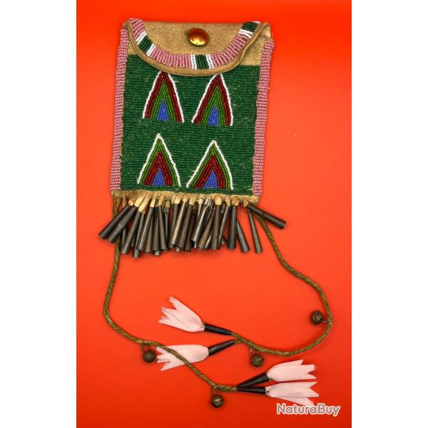 Magnifique sac strike a light  kiowa indien des plaines perl� en seedbeads