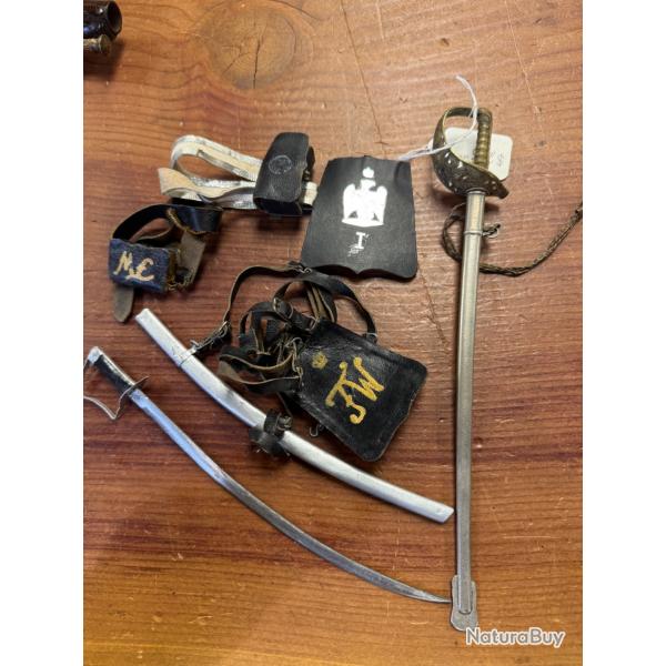 lot de miniatures sabres