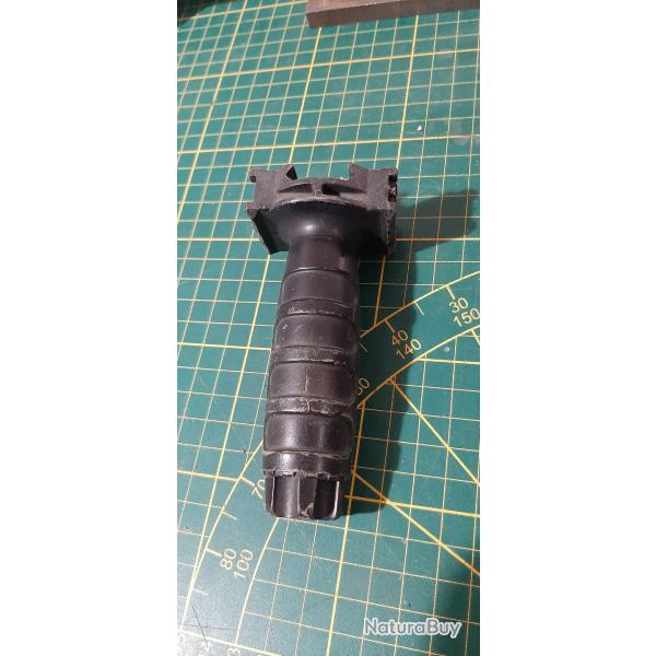 poign�e tactique G&G Armament, pour rail 21mm airsoft