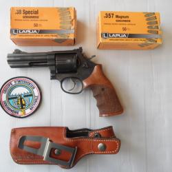 SMITH & WESSON 586 GIGN