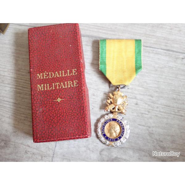 M�daille Militaire fran�aise dans sa boite d'origine