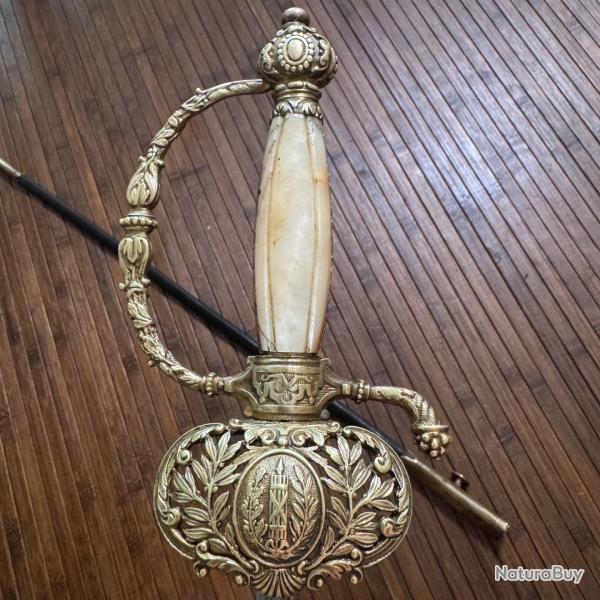 �P�E D'OFFICIER D'ADMINISTRATION PLAQUETTES NACRE