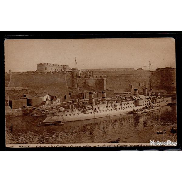 CPA- Marine Militaire - Brest - Le Ch�teau et le "Guichen" (Croiseur prot�g�) - N�3128