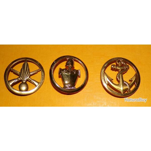 LOT DE 3 INSIGNES DE BERET : INFANTERIE + GENIE + TROUPES DE MARINE ,  FABRICANT DIVERS ,  HOMOLOGAT