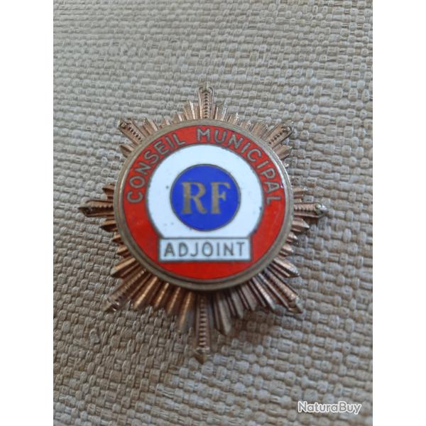 Insigne maire adjoint Conseil municipal superbe et ancien. Tr�s jolie patine.