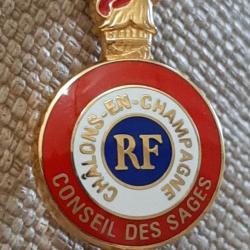 Insigne Conseil Conseil des Sages de Ch&acirc;lons en Champagne. Rare. Tr&egrave;s beau. R&eacute;publique fran&ccedil;aise.