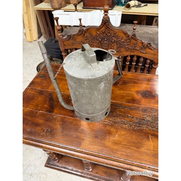 BIDON A VERSER L'HUILE DANS LES  V�HICULES  MILITAIRES  1940 WW 2