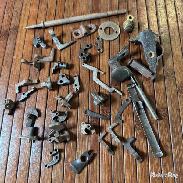 LOT PIECE ARMES A FEUX COLLECTION FOND FOND DE TIROIR D'ARMURIERS