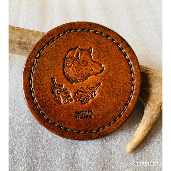 ensemble de 6 sous verre en cuir / gravure sanglier feuilles de chne / 2