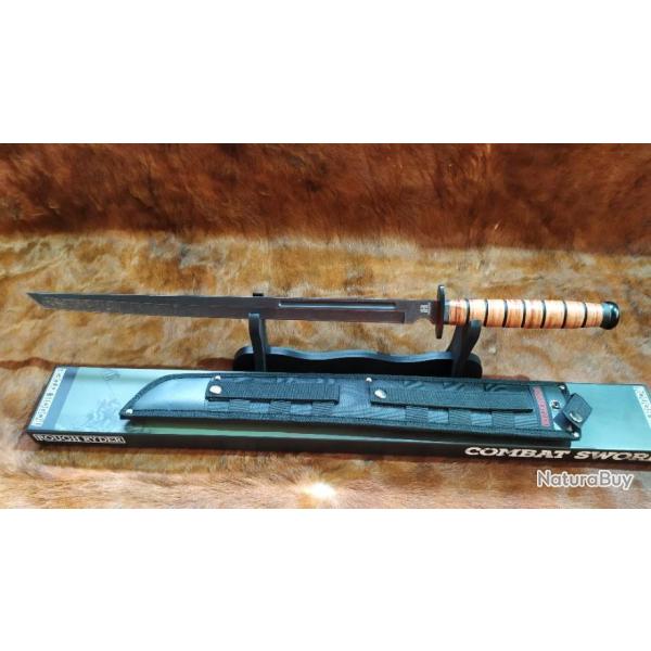 �p�e de combat Lame en acier carbone Etui en Nylon Manche en Cuir