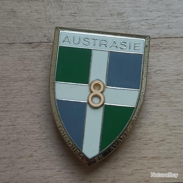 INSIGNE METALLIQUE PUCELLE DU 8 REGIMENT D'INFANTERIE