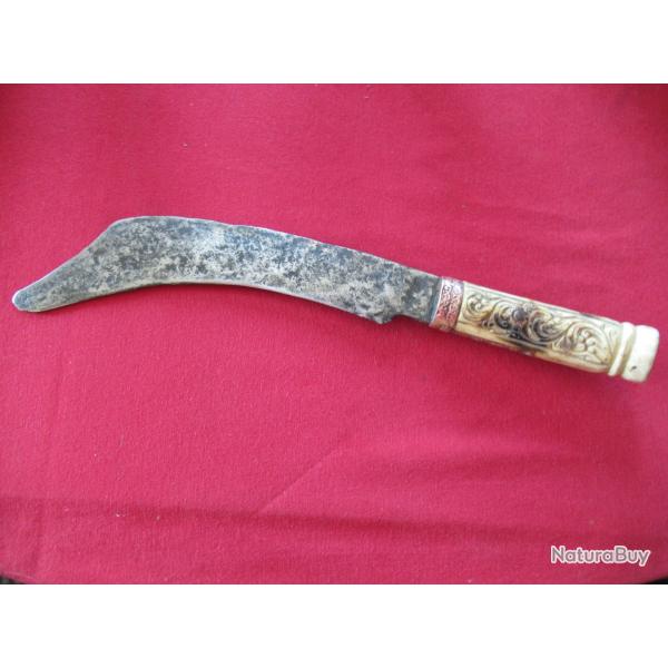 Couteau ancien Piha Kaeta du Sri Lanka Ceylan .