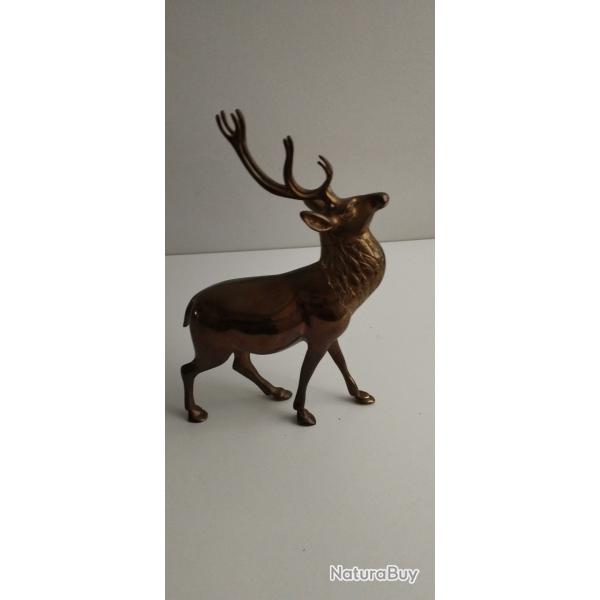 Cerf en bronze