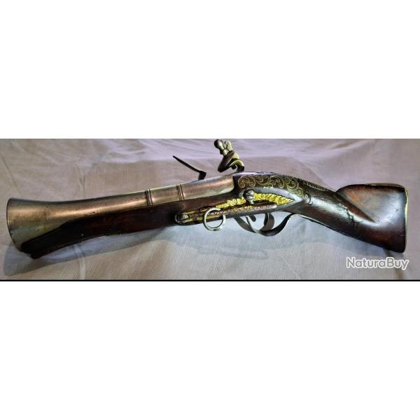 Pistolet tromblon � silex de cavalerie "pour l'orient " avec son pulverin Ottoman.
