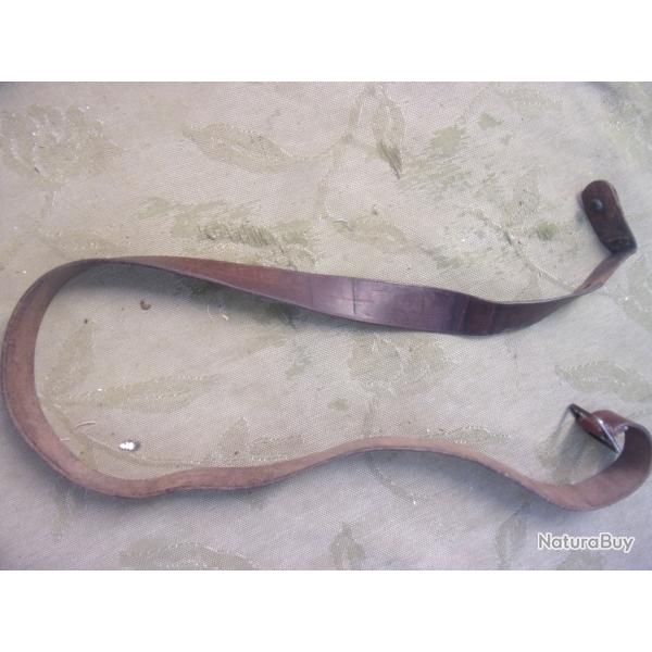 ceinture en cuir r�glementaire fran�aise (mas 36 ?)