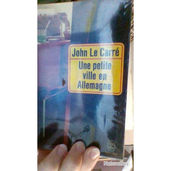 Une petite ville en Allemagne par John Le carr - Le livre de poche -