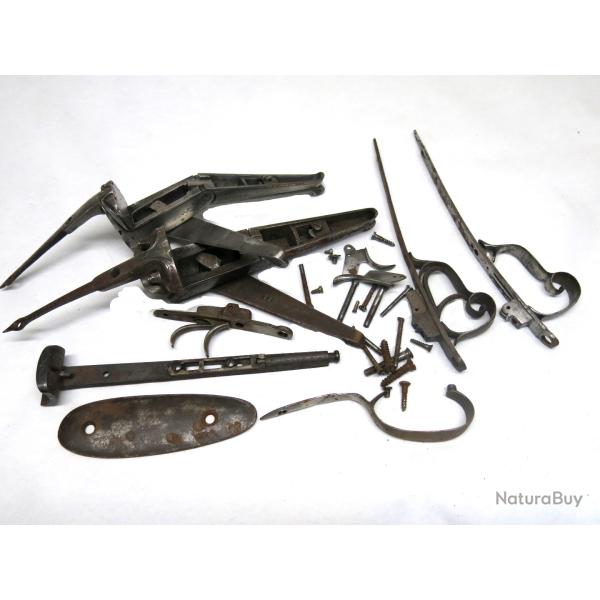 Lot pieces detach�es fusil de chasse ref 123                box 338