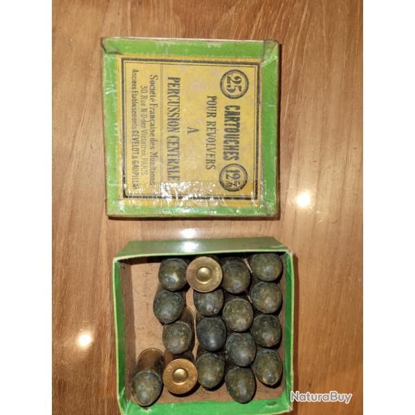 Cartouches 12 mm pour revolver