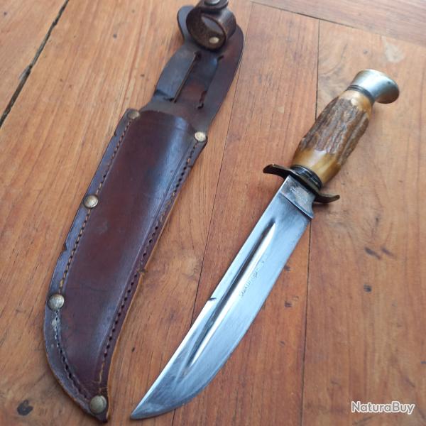 Joli Couteau de Chasse SABATIER avec tui en cuir Manche en Bois de Cerf