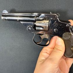 SUPERBE SMITH & WESSON HAMMERLESS 1er mod&egrave;le calibre 32sw