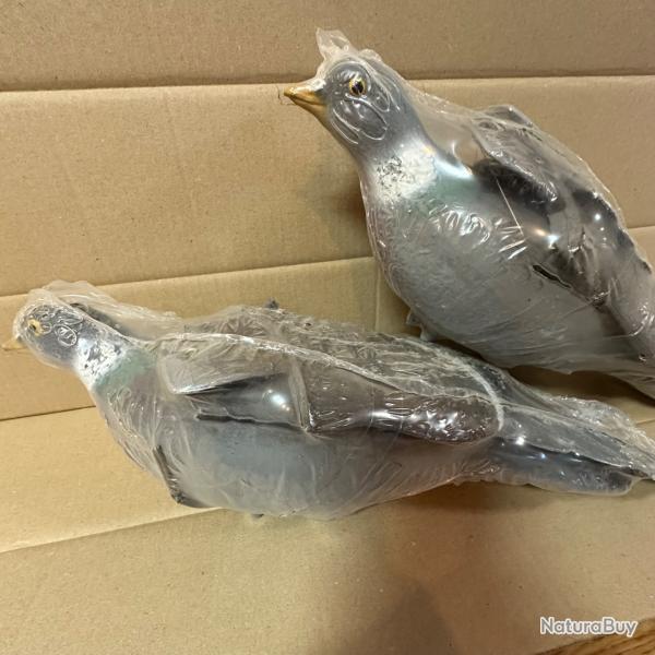 Appelant pigeon avec ailes battantes Lot de 2