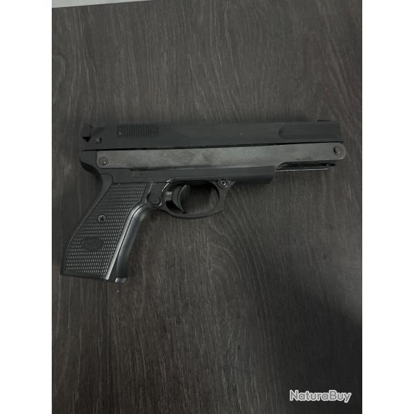 GAMO 1,5 JOULES TAT TRS PROPRE AVEC UN LOT DE BILLES