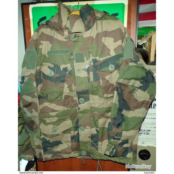 VESTE DE COMBAT ETE DE L'ARMEE FRANCAISE, 2004 ,TAILLE MT 96 A 104 CM TOUR DE POITRINE , J'AI D'AUTR