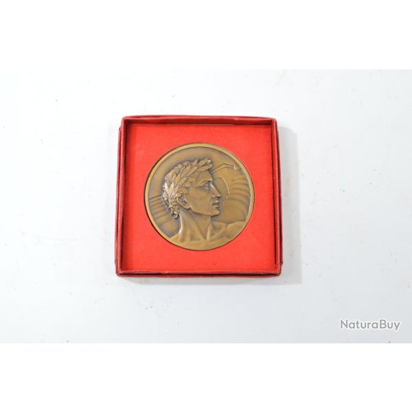 M�daille t�te d'athl�te, r�compense sportive. Ann�es 1960 - 1980. Moutereau PARIS