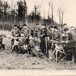 CPA - EPINAL Infanterie Section de Mitrailleuses N&deg;4025