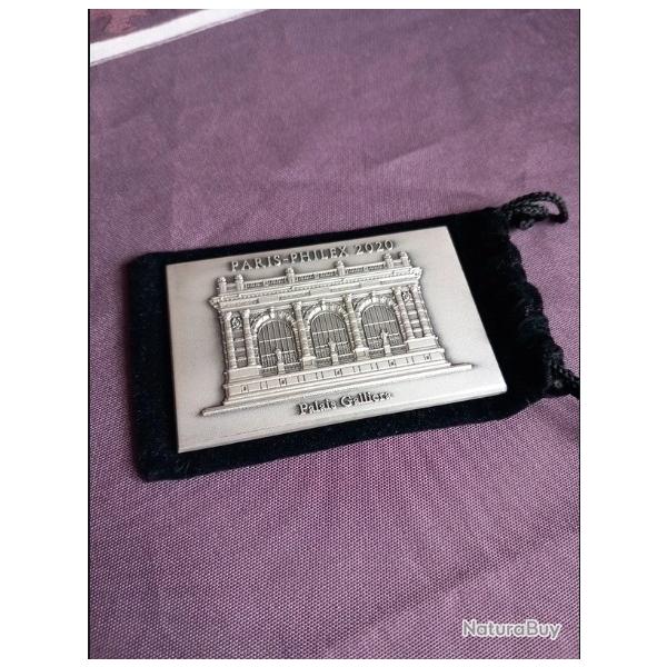 Plaque comm�morative Paris-Philex 2020 Palais Galliera