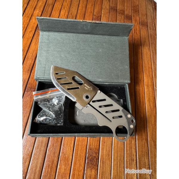 Couteau ultra light FORMAT de carte de cr�dit Boker Plus neuf