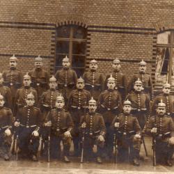 CPA -Photo - Un Groupe Soldats Allemand - N&deg;4498