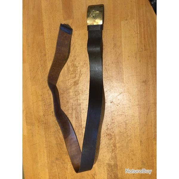 ceinturon  URSS marron, apres guerre mais pareil que WW2