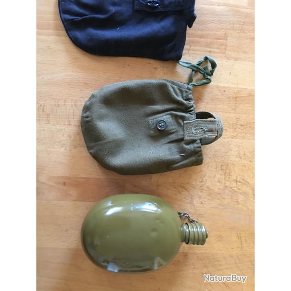 gourde urss avec sacoche beige, arm�e de terre , ann�es 80