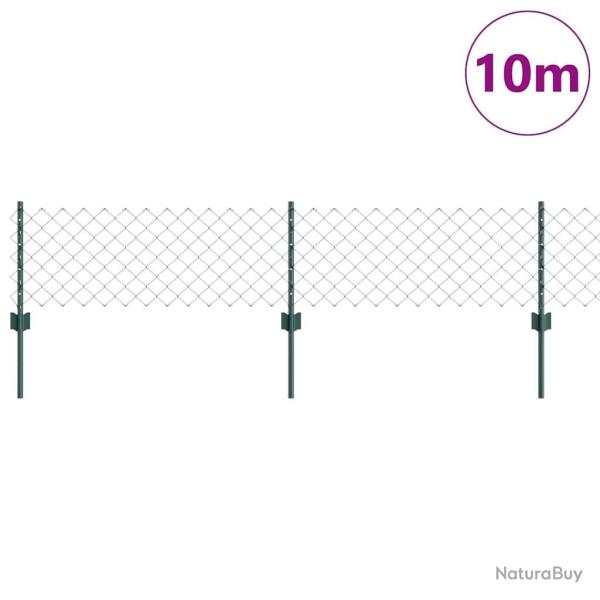 Cl�ture en maillons de cha�ne avec 10 poteaux verts 0.4 x 10 m en acier