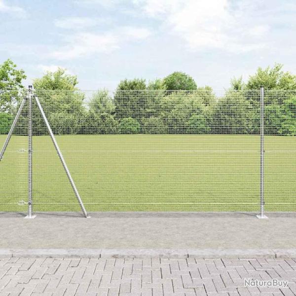 Cl�ture en fil soud� avec 13 poteaux flanqu�s 1,2 x 25 m en acier galvanis�